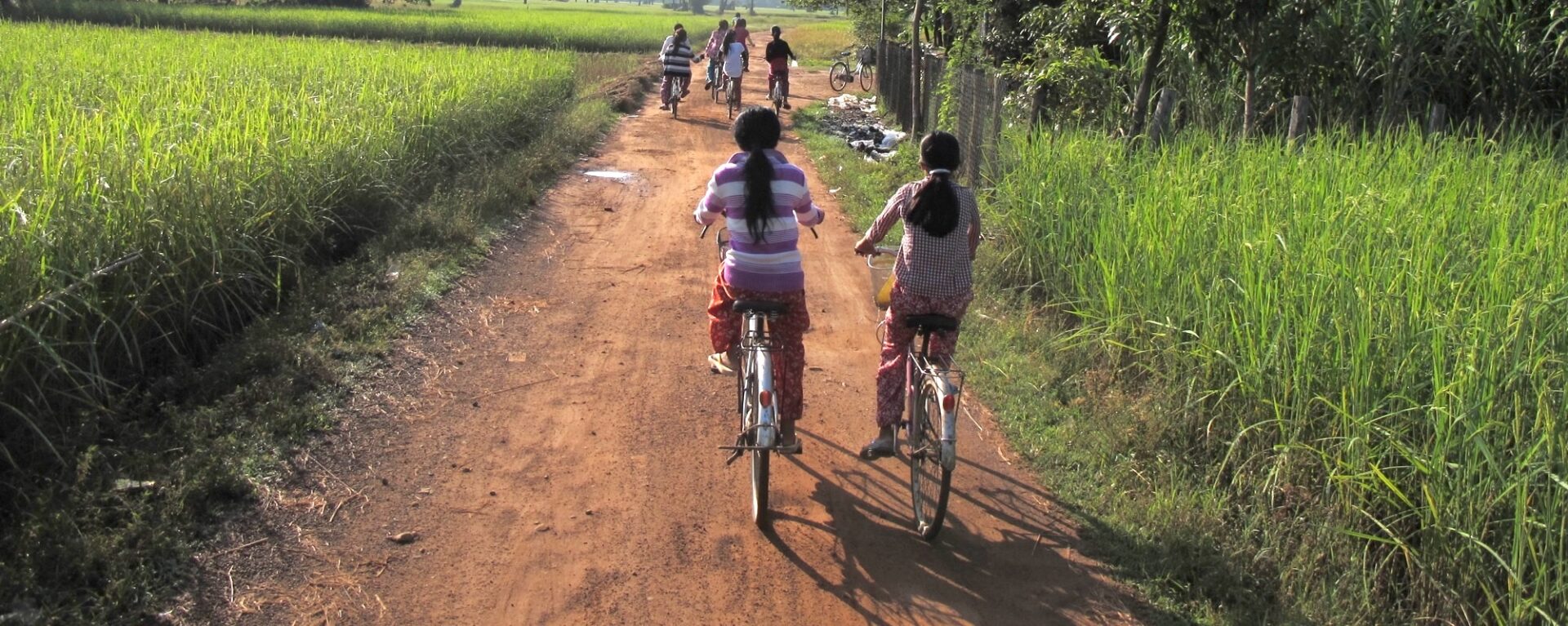 cambodia cycle tours